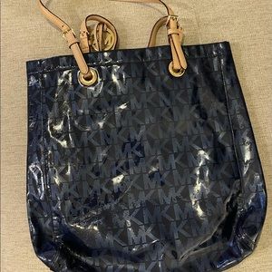 Michael Kors Bag • Retail $178 •